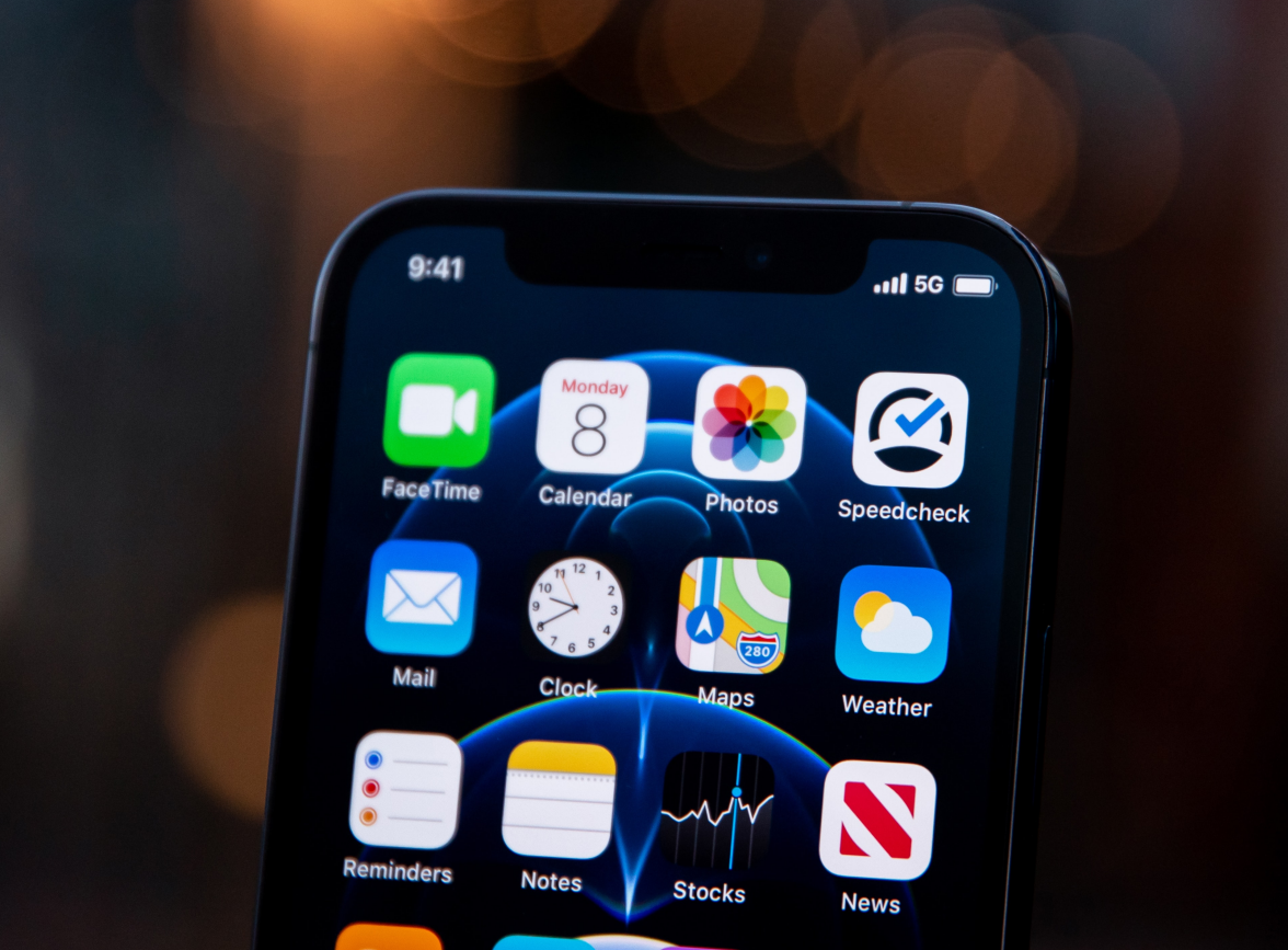 红毛镇苹果手机维修分享为什么 iPhone 12 在冬季会自动关机 