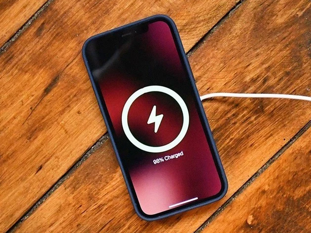 红毛镇苹果手机维修分享iPhone 12可以随便充电吗 